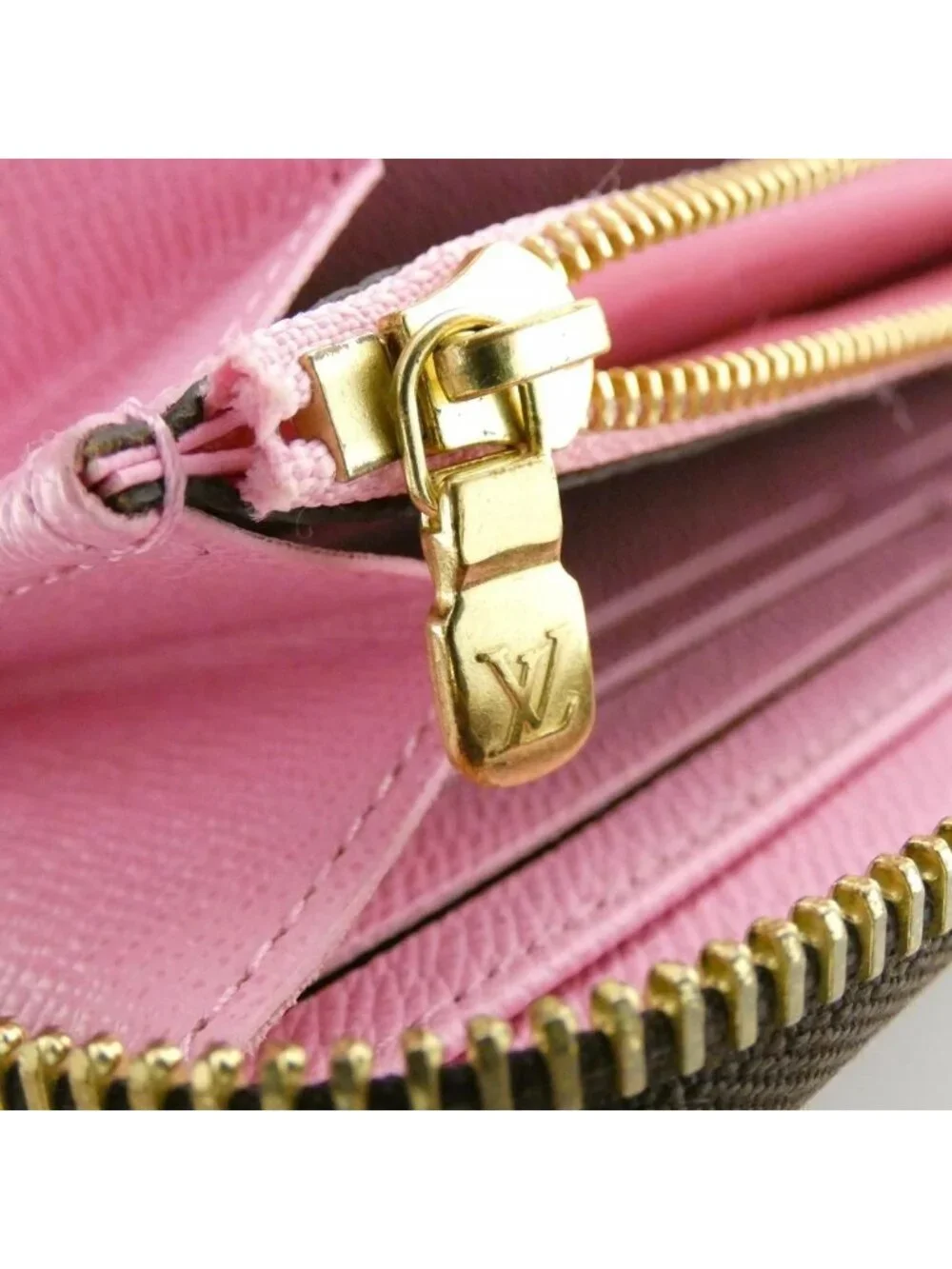 Louis Vuitton Monogram Zippy Wallet